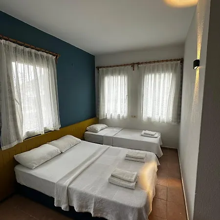 Hotel Sirius Star *